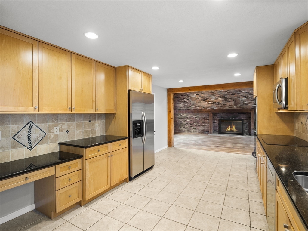 56 Spywood Road Sherborn, MA 01770 - Photo 9 of 42 Gallery Image 9
