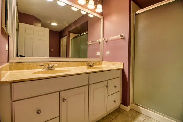 $2,450 | 1160 Hawthorne Lane, Unit 1160, Elk Grove Village, IL 60007