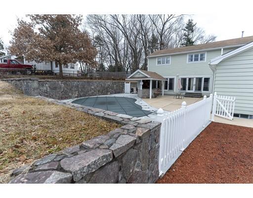 71 Windward Road Lowell, MA 01852 - Photo 5 of 28 Gallery Image 5