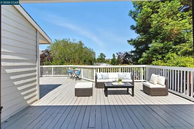 $1,995,000 | 1725 Spyglass Lane, Moraga, CA 94556