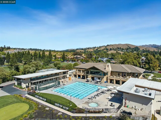 $1,995,000 | 1725 Spyglass Lane, Moraga, CA 94556