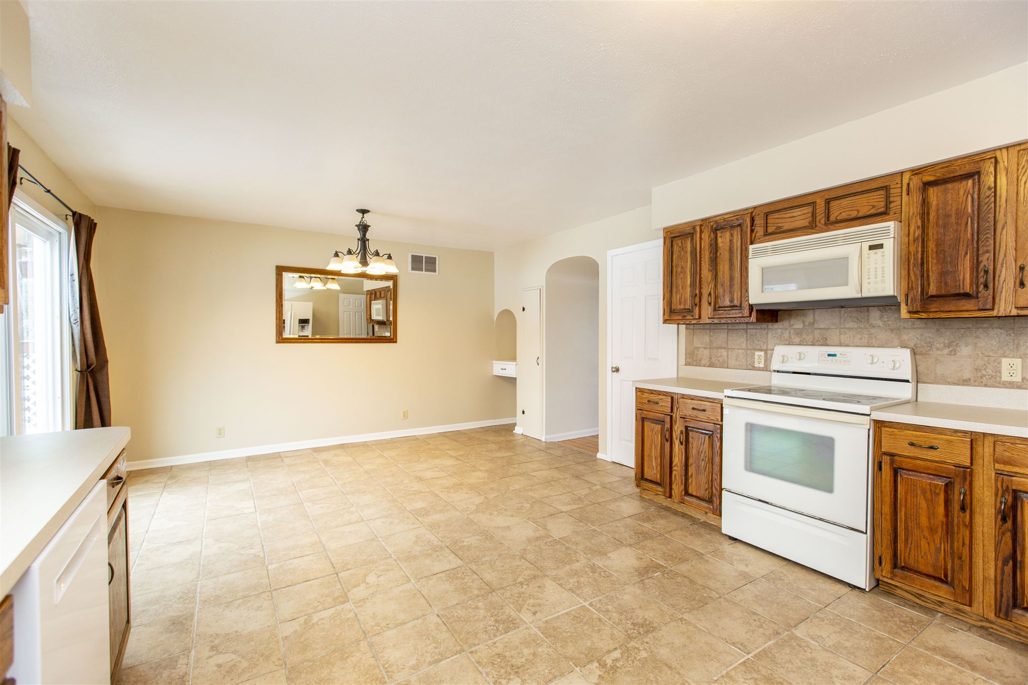 18360 Stateline Road South Bend, IN 46637 - Photo 8 of 36