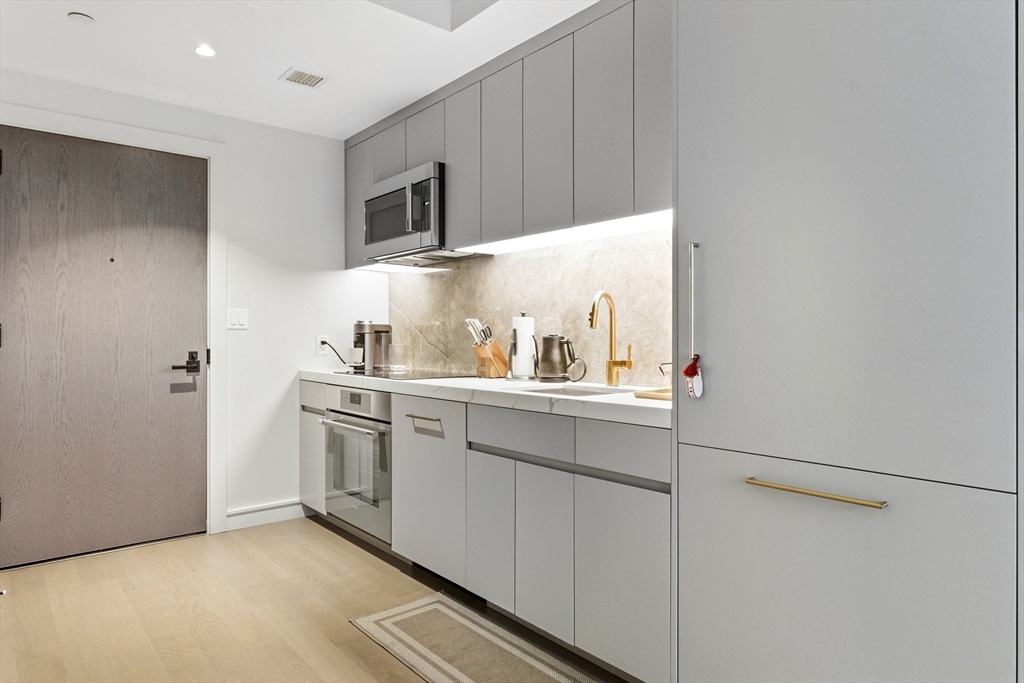55 Lagrange Street, Unit 403 Boston, MA 02111 - Photo 6 of 12