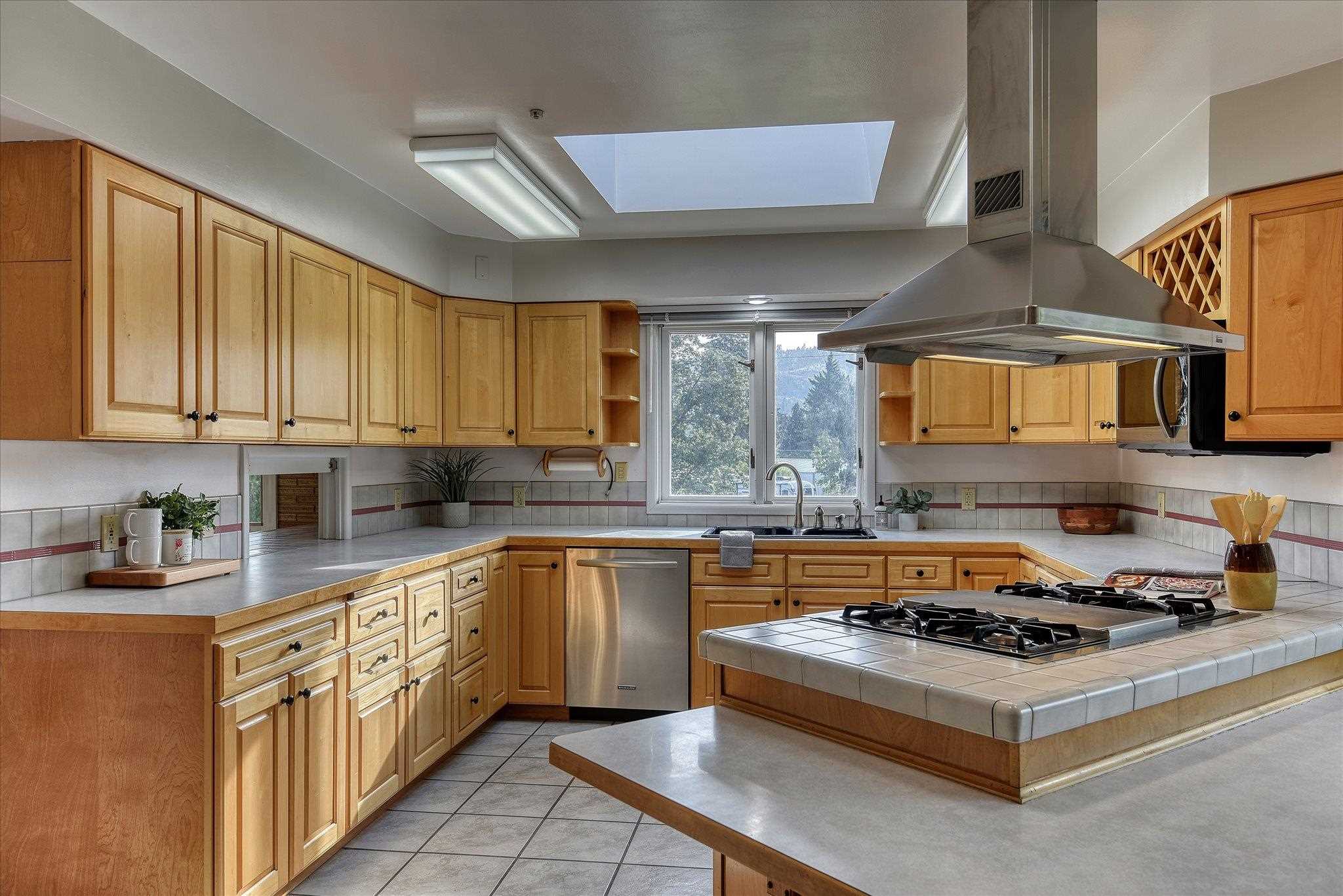 10509 East Chinook Road Spokane Valley, WA 99206 - Photo 11 of 50 Gallery Image 11