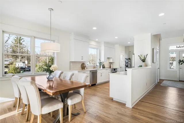 $949,900 | 2040 Crompond Road, Unit 17, Yorktown Heights, NY 10598