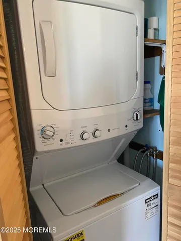 a close up view of washer and dryer