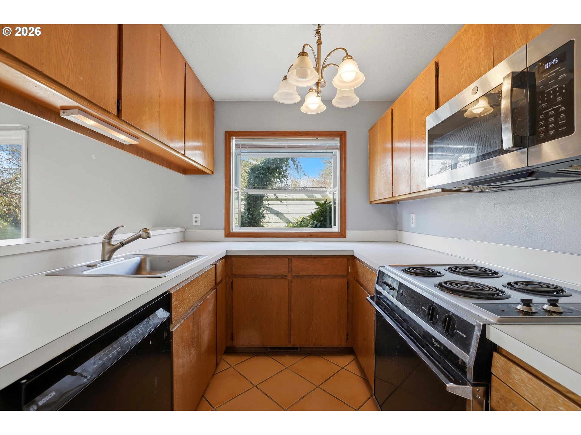 111 Kingsgate Road Lake Oswego, OR 97035 - Photo 11 of 34 Gallery Image 11
