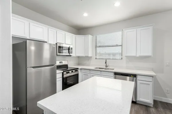 $1,999 | 111 West Beth Drive, Phoenix, AZ 85041