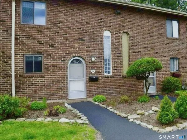 $199,900 | 94 Wakefield Circle, Unit 94, East Hartford, CT 06118