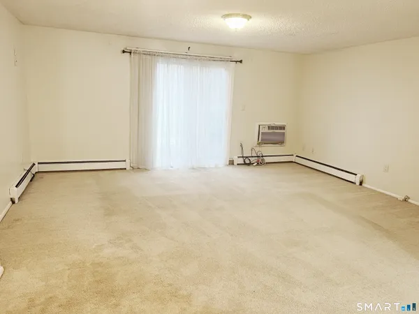 $199,900 | 94 Wakefield Circle, Unit 94, East Hartford, CT 06118