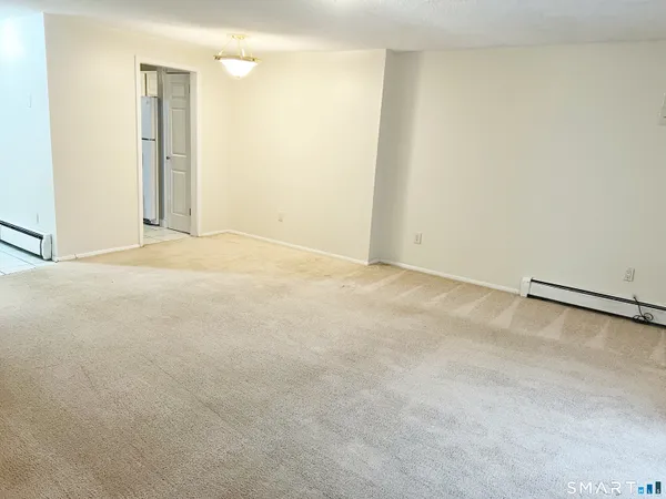 $199,900 | 94 Wakefield Circle, Unit 94, East Hartford, CT 06118