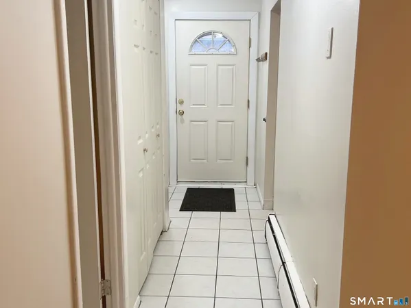 $199,900 | 94 Wakefield Circle, Unit 94, East Hartford, CT 06118