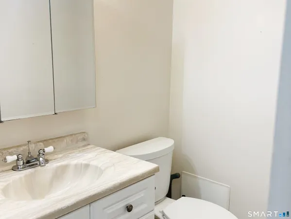 $199,900 | 94 Wakefield Circle, Unit 94, East Hartford, CT 06118