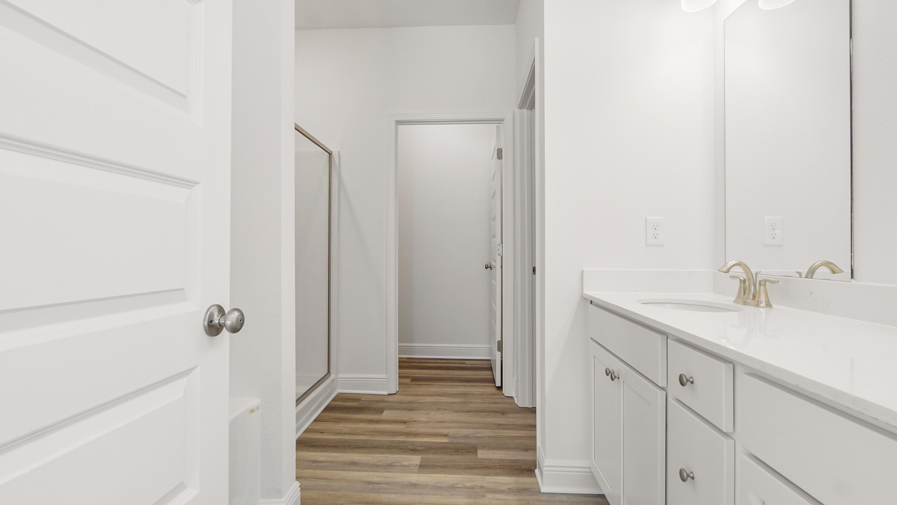 70 Gray Owl Drive Freeport, FL 32439 - Photo 14 of 20 a bathroom with a sink and mirror