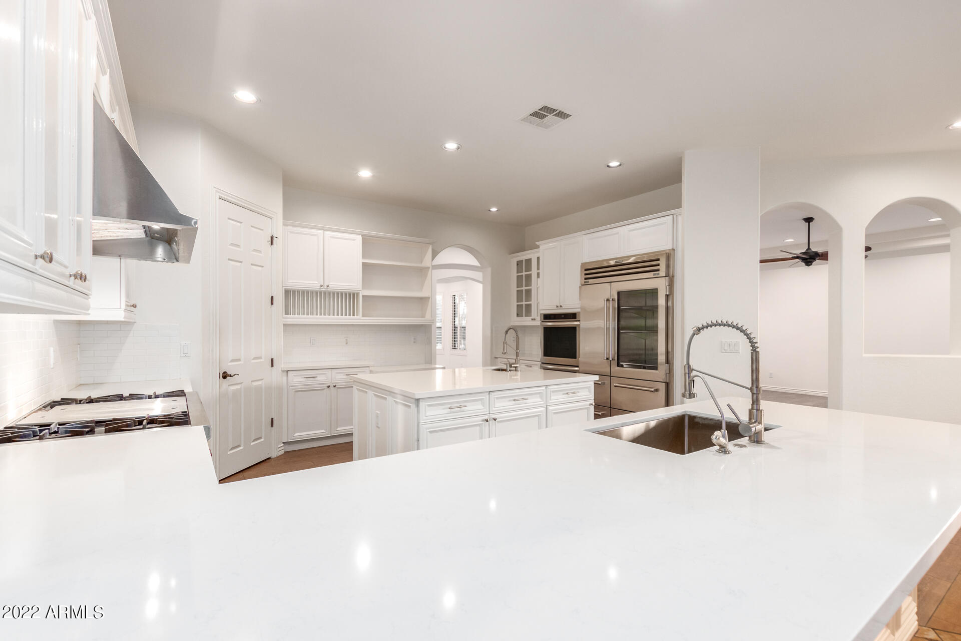 4584 East Reins Road Gilbert, AZ 85297 - Photo 4 of 80 14 - Reins