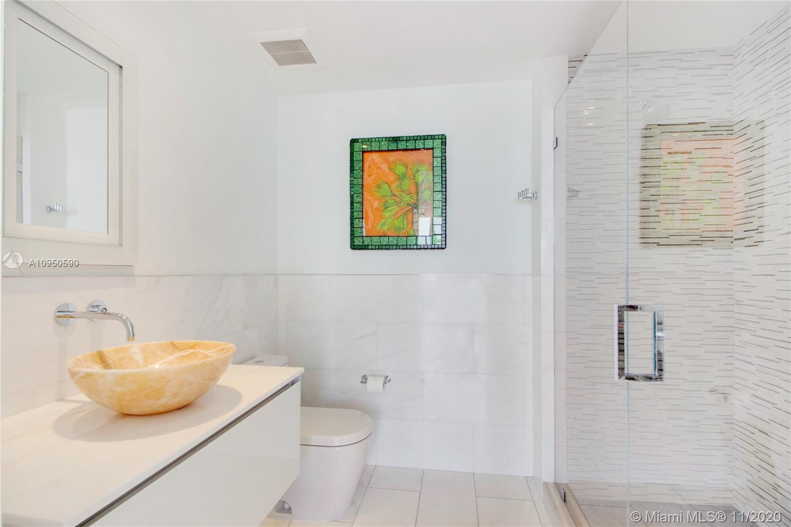 400 Alton Road, Unit 2001 Miami Beach, FL 33139 - Photo 15 of 19