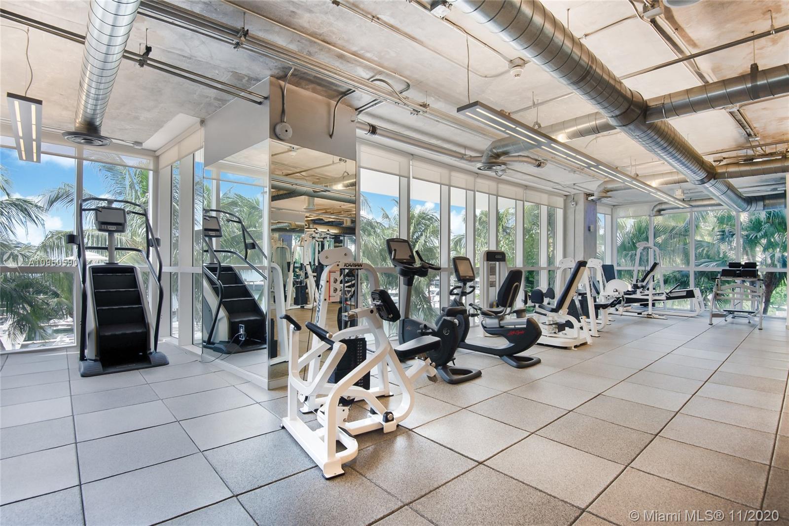 400 Alton Road, Unit 2001 Miami Beach, FL 33139 - Photo 18 of 19