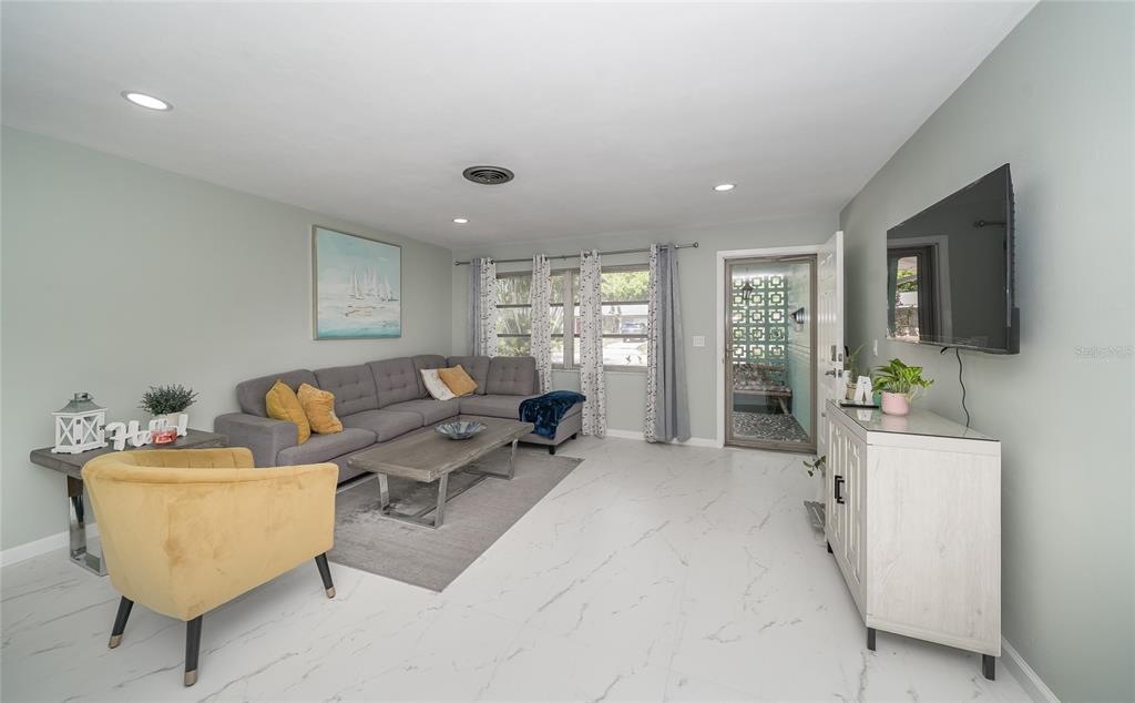 2063 Dunston Cove Road Clearwater, FL 33755 - Photo 2 of 52