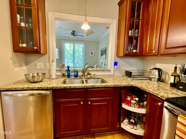 $588,000 | 400 West Rosemary Street, Unit 401, Chapel Hill, NC 27516