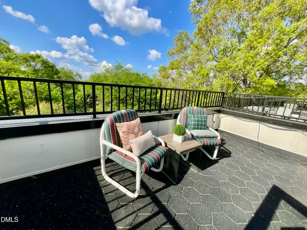 $588,000 | 400 West Rosemary Street, Unit 401, Chapel Hill, NC 27516