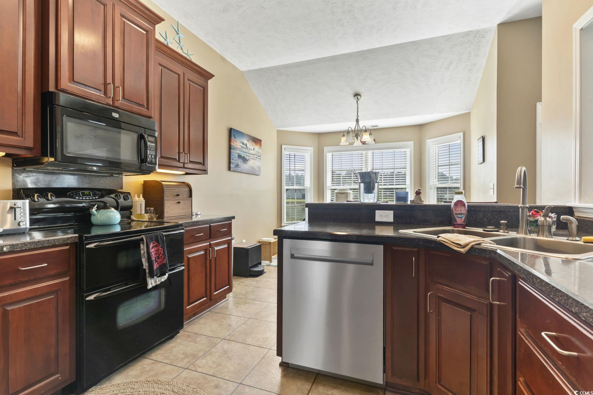 222 Macarthur Drive Conway, SC 29527 - Photo 17 of 38