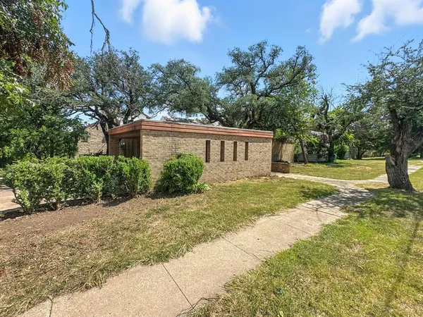 $125,000 | 601 East Henry Street, Hamilton, TX 76531