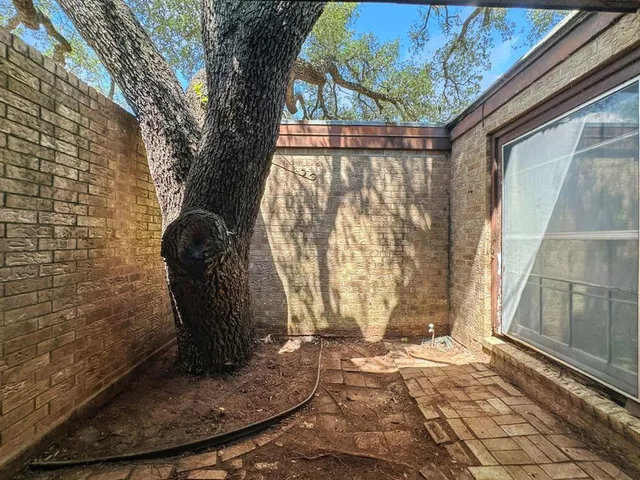 $125,000 | 601 East Henry Street, Hamilton, TX 76531