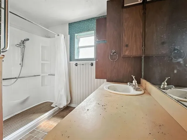 $125,000 | 601 East Henry Street, Hamilton, TX 76531