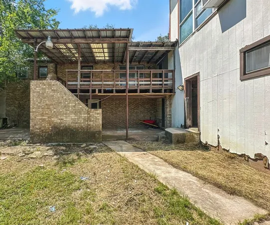 $125,000 | 601 East Henry Street, Hamilton, TX 76531