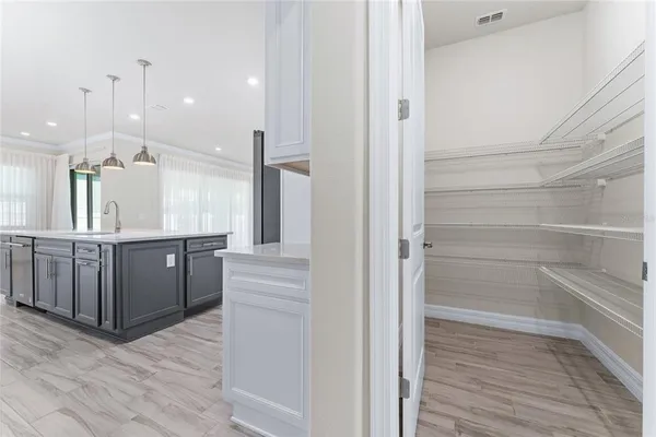 $6,990 | 9242 Hanging Vine Court, Orlando, FL 32836