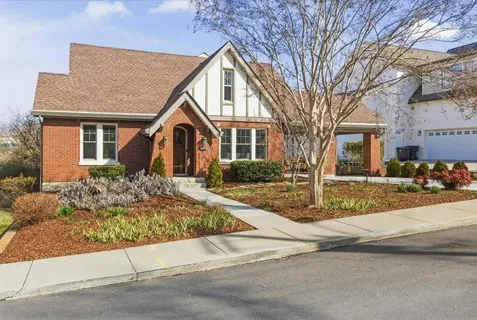 $1,229,000 | 2002 Ashwood Avenue, Nashville, TN 37212