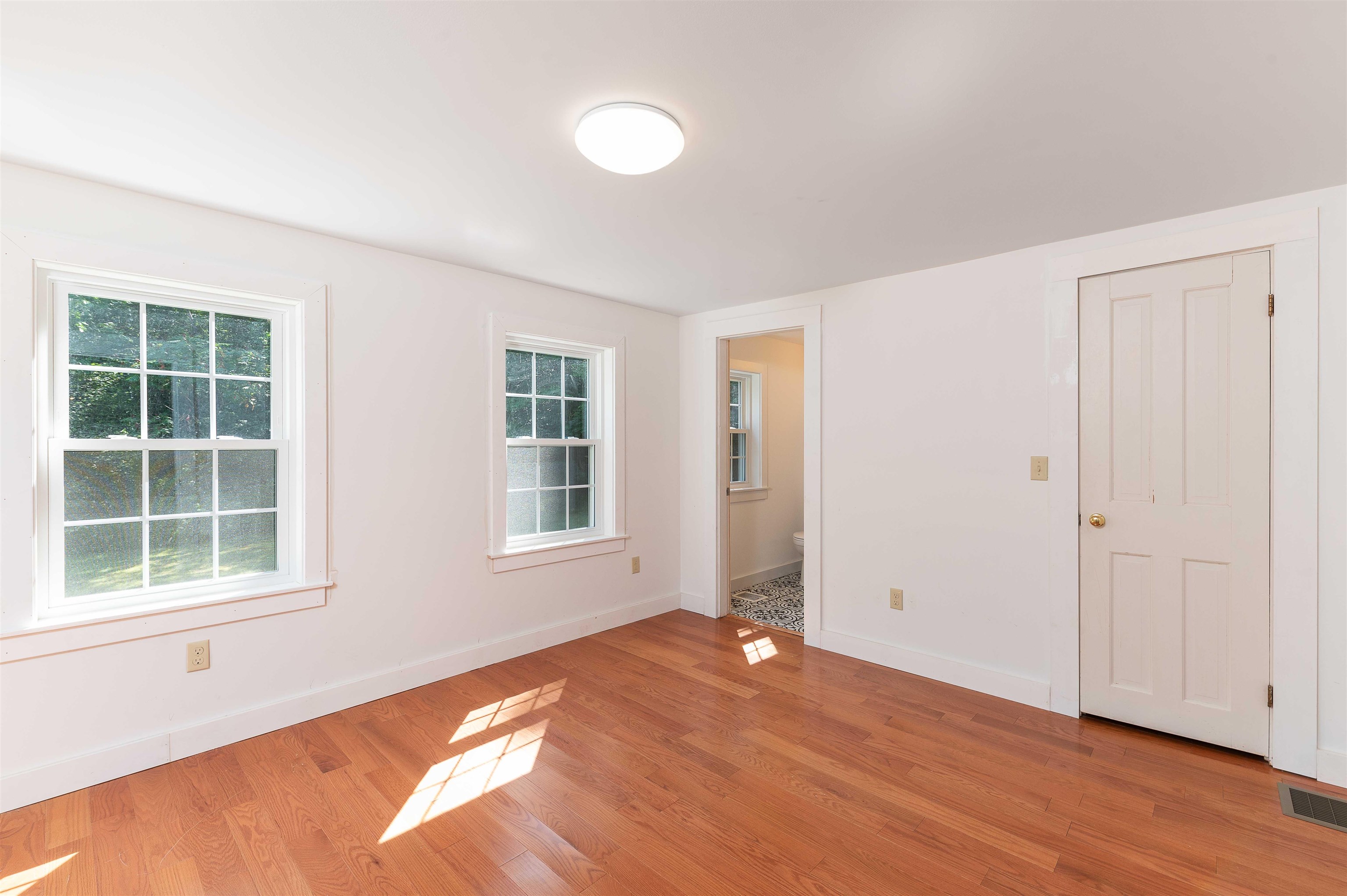 577 West Side Road Bartlett, NH 03860 - Photo 4 of 22