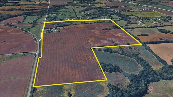 $4,400,000 | 17210 Hemphill Road, Bonner Springs, KS 66012