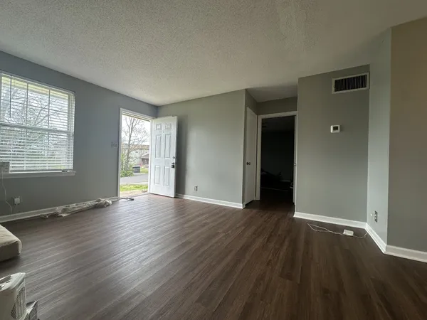 $1,300 | 361 Dupuis Drive, Clarksville, TN 37042