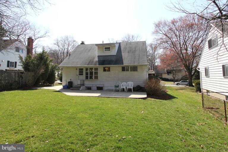 415 Mercer Road Rockville, MD 20852 - Photo 29 of 30 Exterior (Rear)