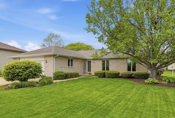 $396,750 | 309 Andrea Drive, Manhattan, IL 60442