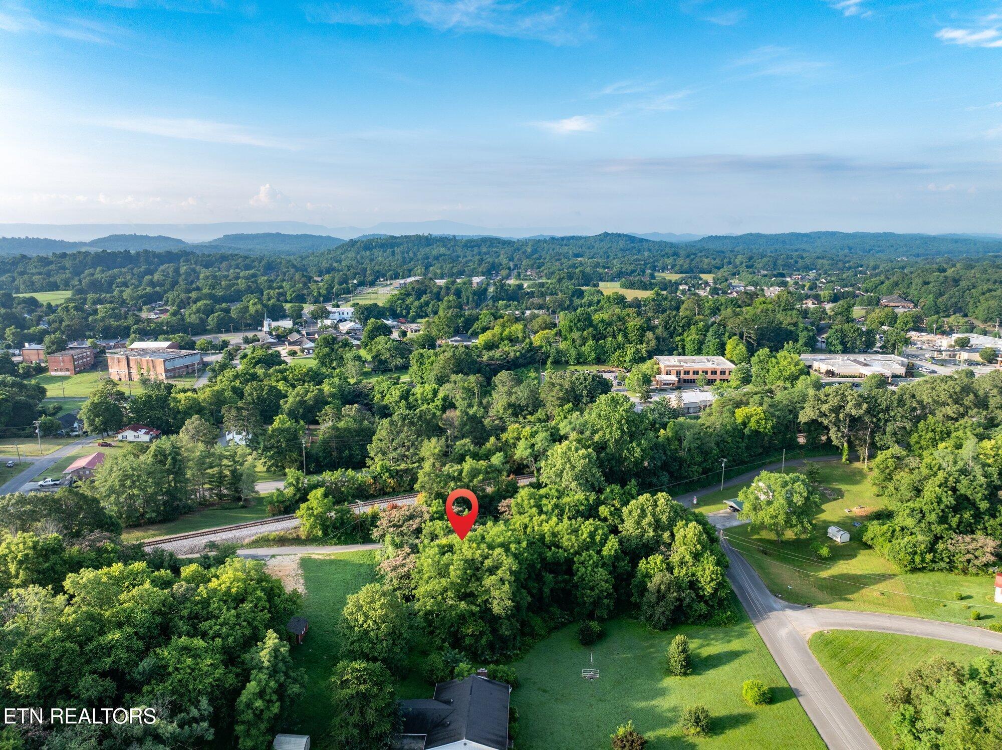620 Tell Street Athens, TN 37303 - Photo 11 of 15 620-Tell-St-Athens-TN-15