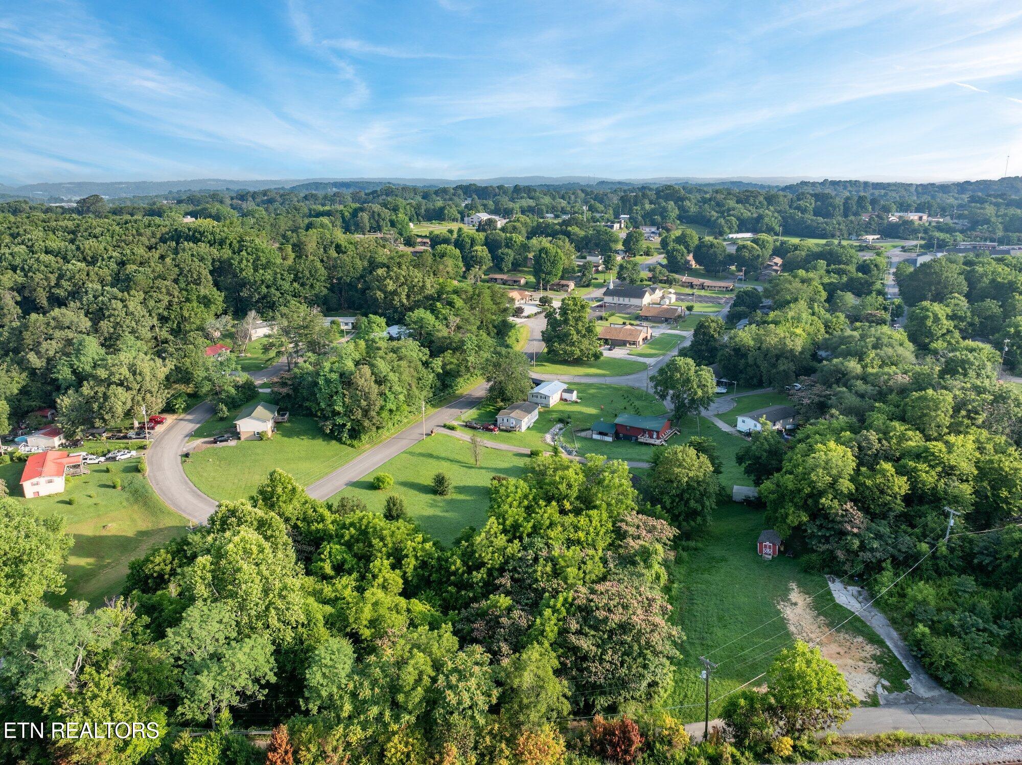 620 Tell Street Athens, TN 37303 - Photo 5 of 15 620-Tell-St-Athens-TN-6
