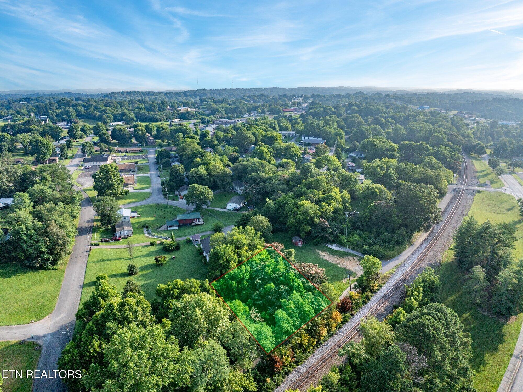 620 Tell Street Athens, TN 37303 - Photo 6 of 15 620-Tell-St-Athens-TN-7