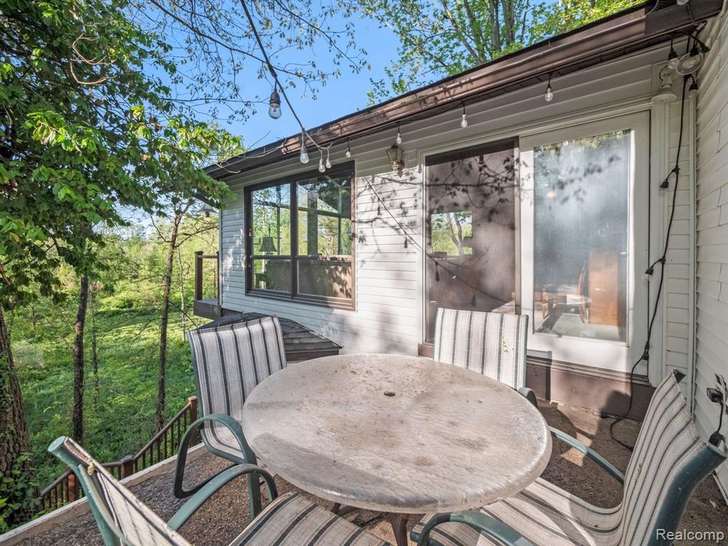 971 Dutton Road Rochester Hills, MI 48306 - Photo 19 of 51