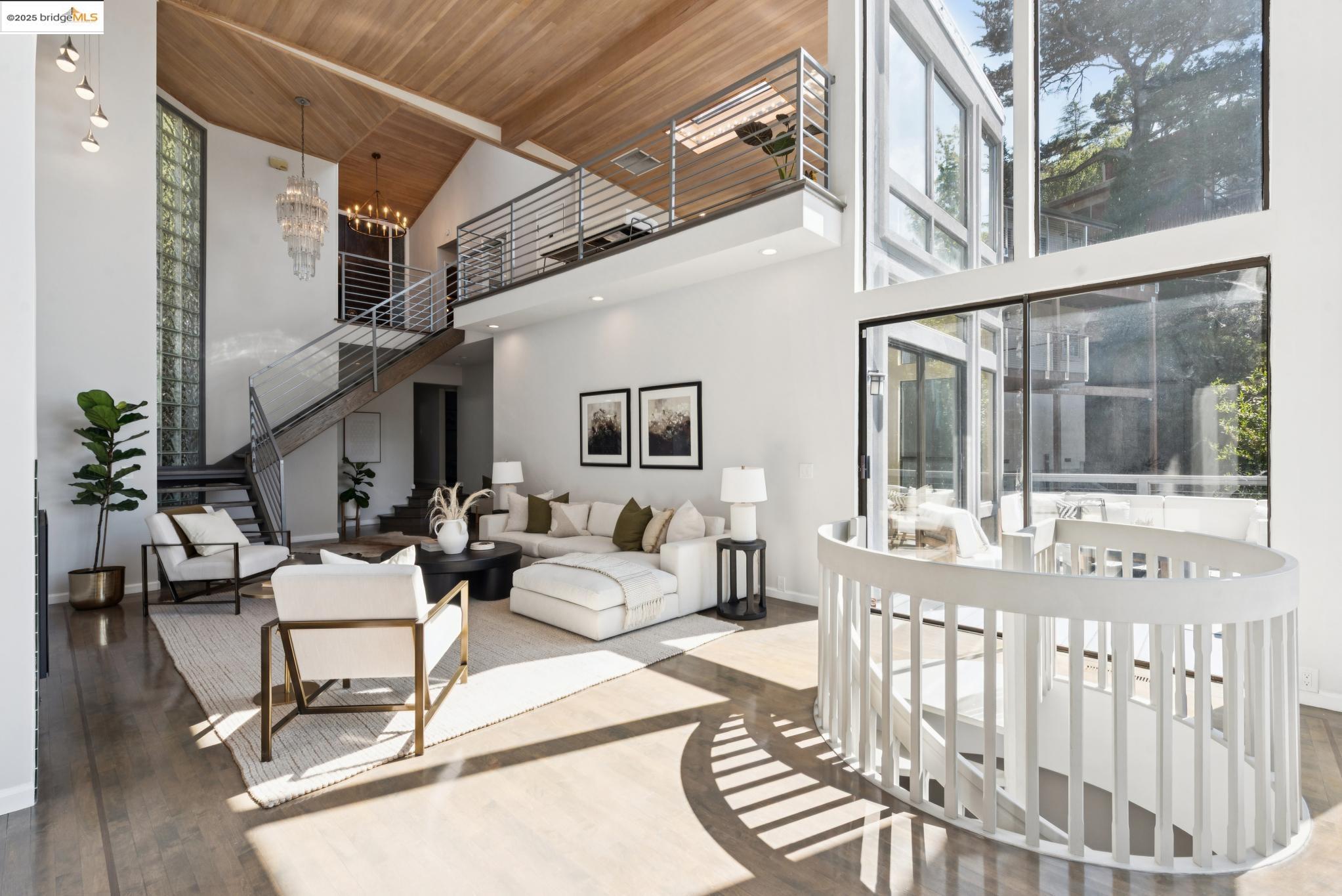 2861 Chelsea Drive Oakland, CA 94611 - Photo 14 of 56