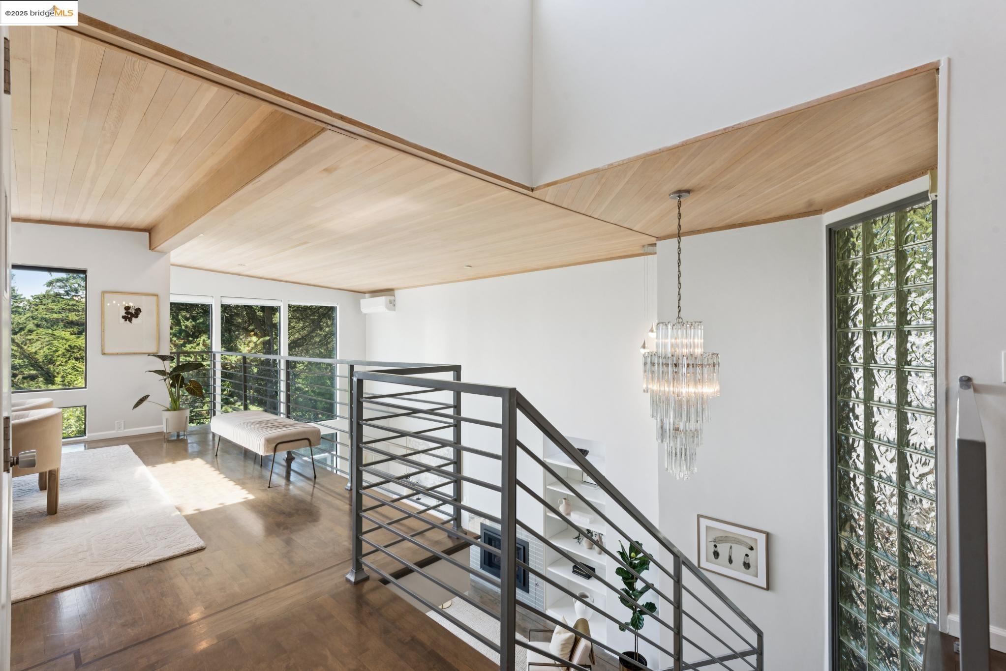 2861 Chelsea Drive Oakland, CA 94611 - Photo 16 of 56 a living room with furniture and a window