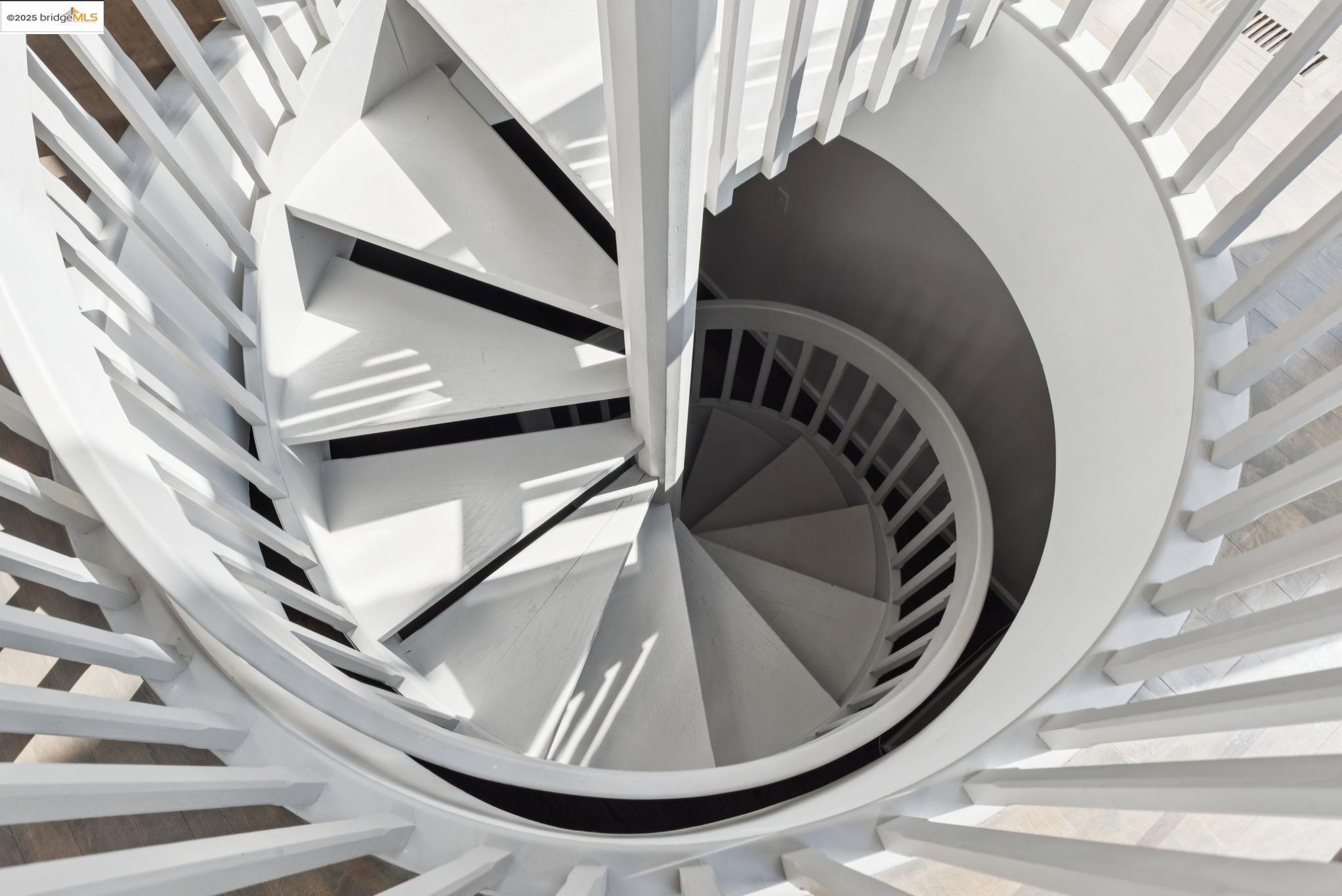 2861 Chelsea Drive Oakland, CA 94611 - Photo 42 of 56