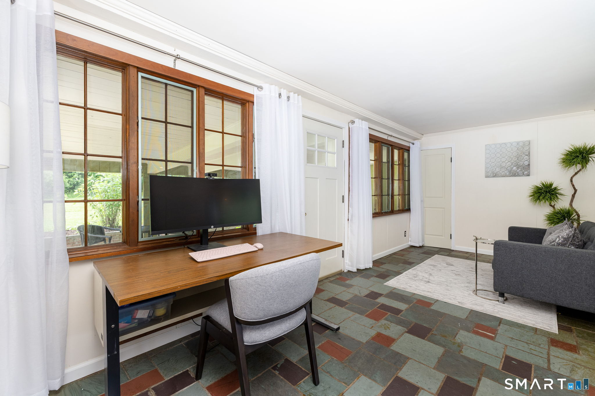 67 Bell Street Middletown, CT 06457 - Photo 14 of 37