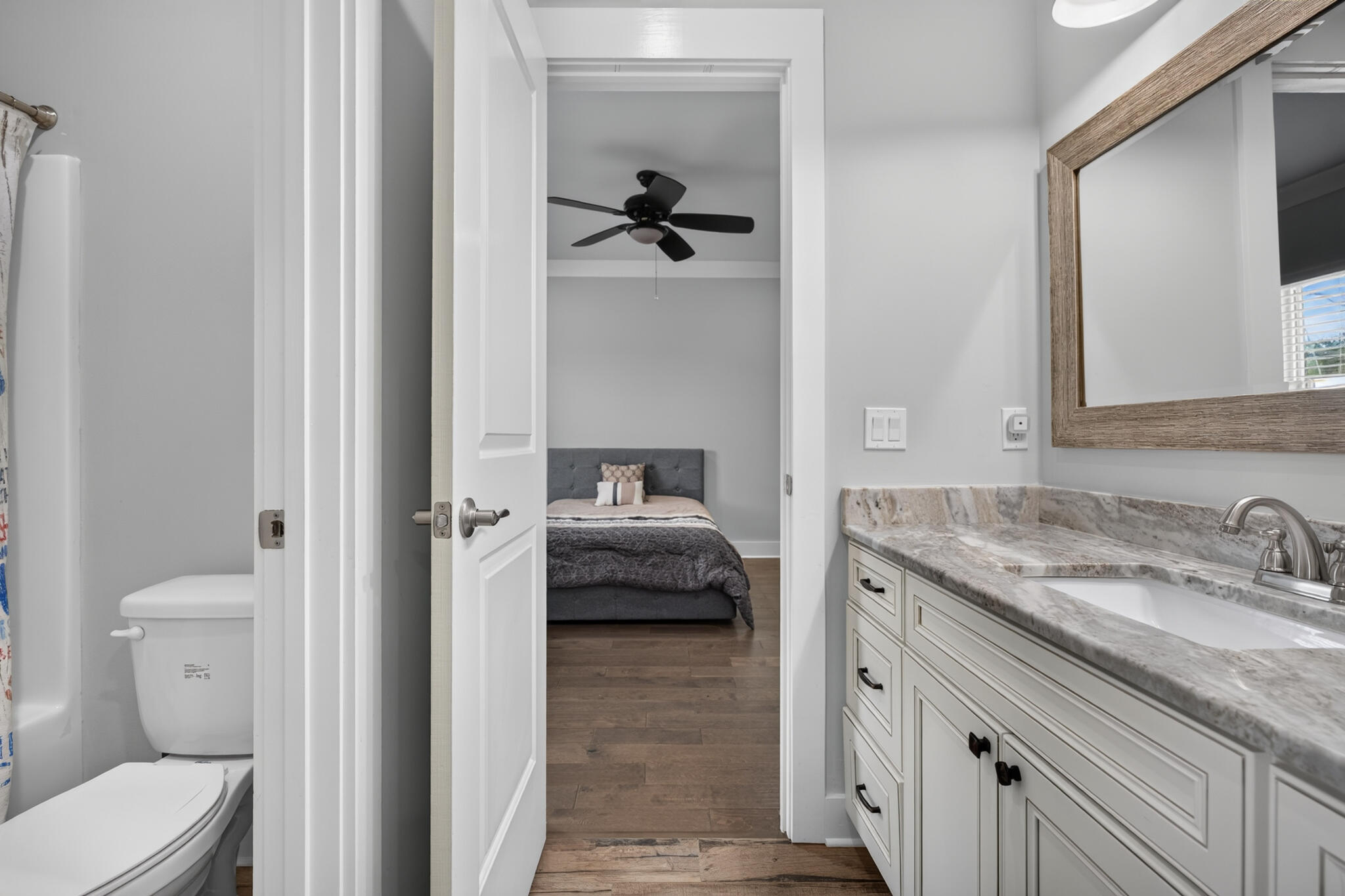 995 Airport Road, Unit 1 Destin, FL 32541 - Photo 48 of 62 Bed 3 towards bed 4 from shared bath
