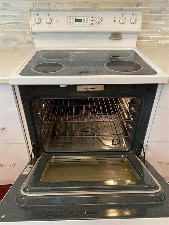 718 Northeast 5th Avenue Pompano Beach, FL 33060 - Photo 30 of 32 a view of water heater