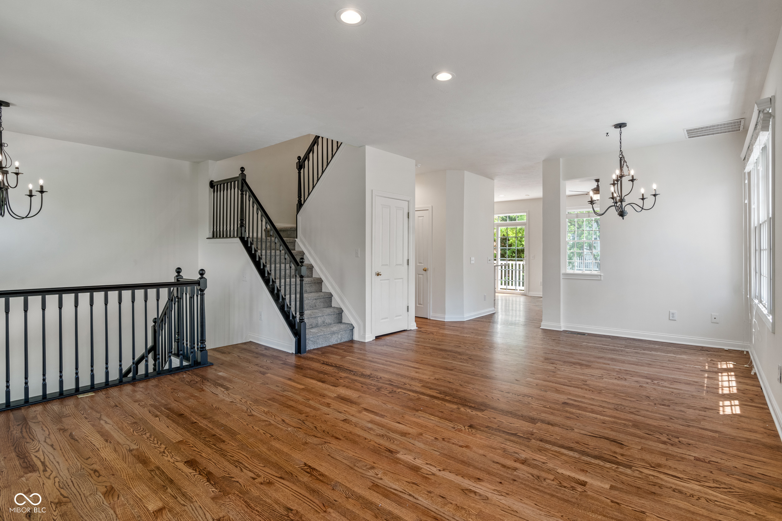 12735 Edgemont Way Carmel, IN 46032 - Photo 14 of 50