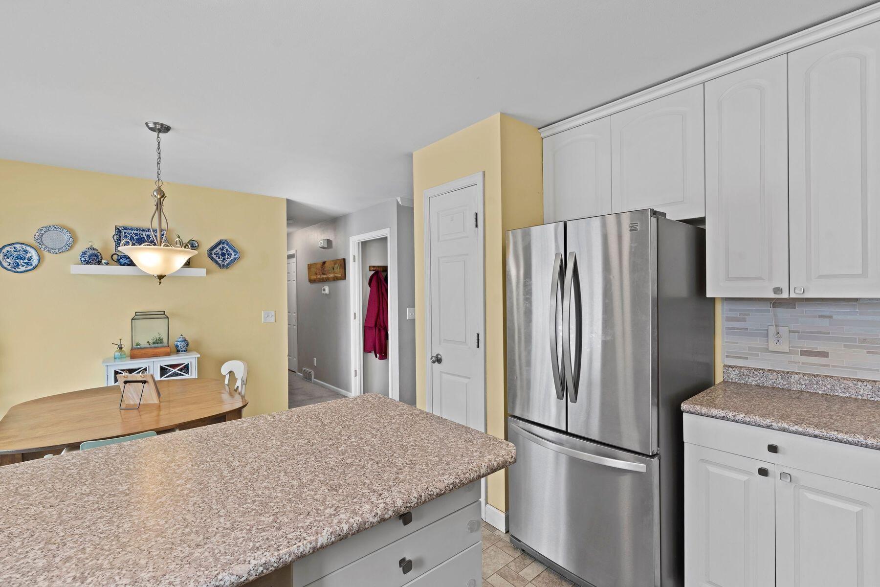 121 West Spaulding Street Watertown, WI 53098 - Photo 11 of 31 Kitchen