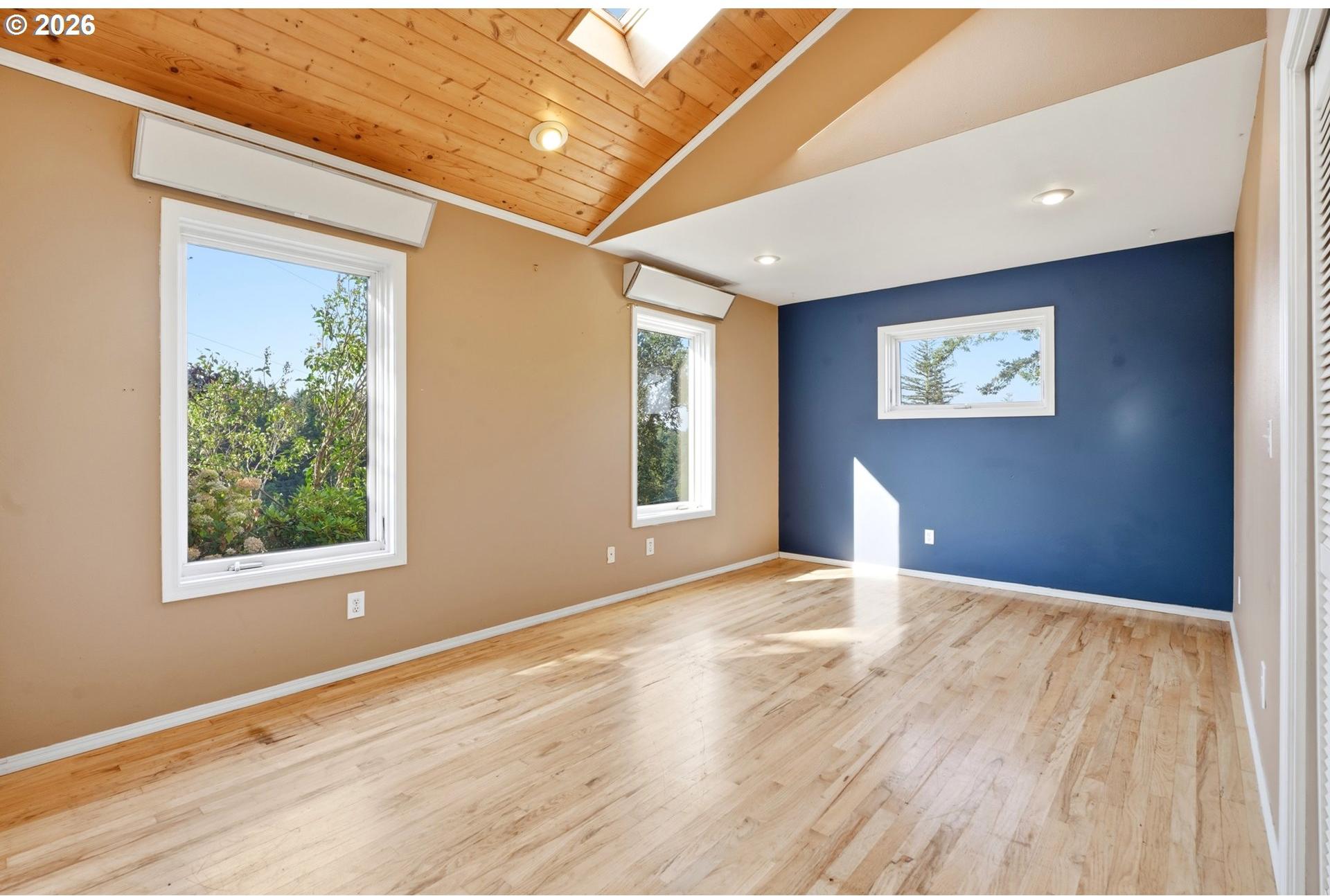 12885 South Union Hall Road Oregon City, OR 97045 - Photo 17 of 48 Gallery Image 17