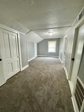 $900 | 3032 1/2 Indian Road, Davenport, IA 52802